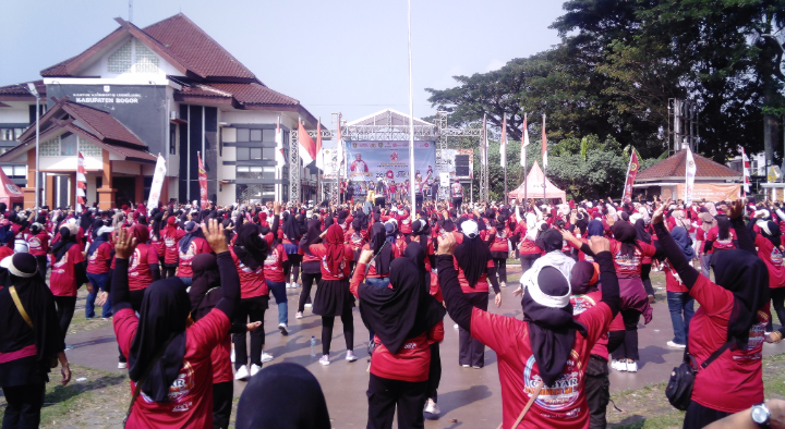 Semarak HJB ke-544, Kecamatan Leuwiliang Gelar ASAHEBAT dan Festival UMKM di Alun-Alun Leuwiliang